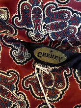 Load image into Gallery viewer, 50s Vintage Satin Paisley Print Robe
