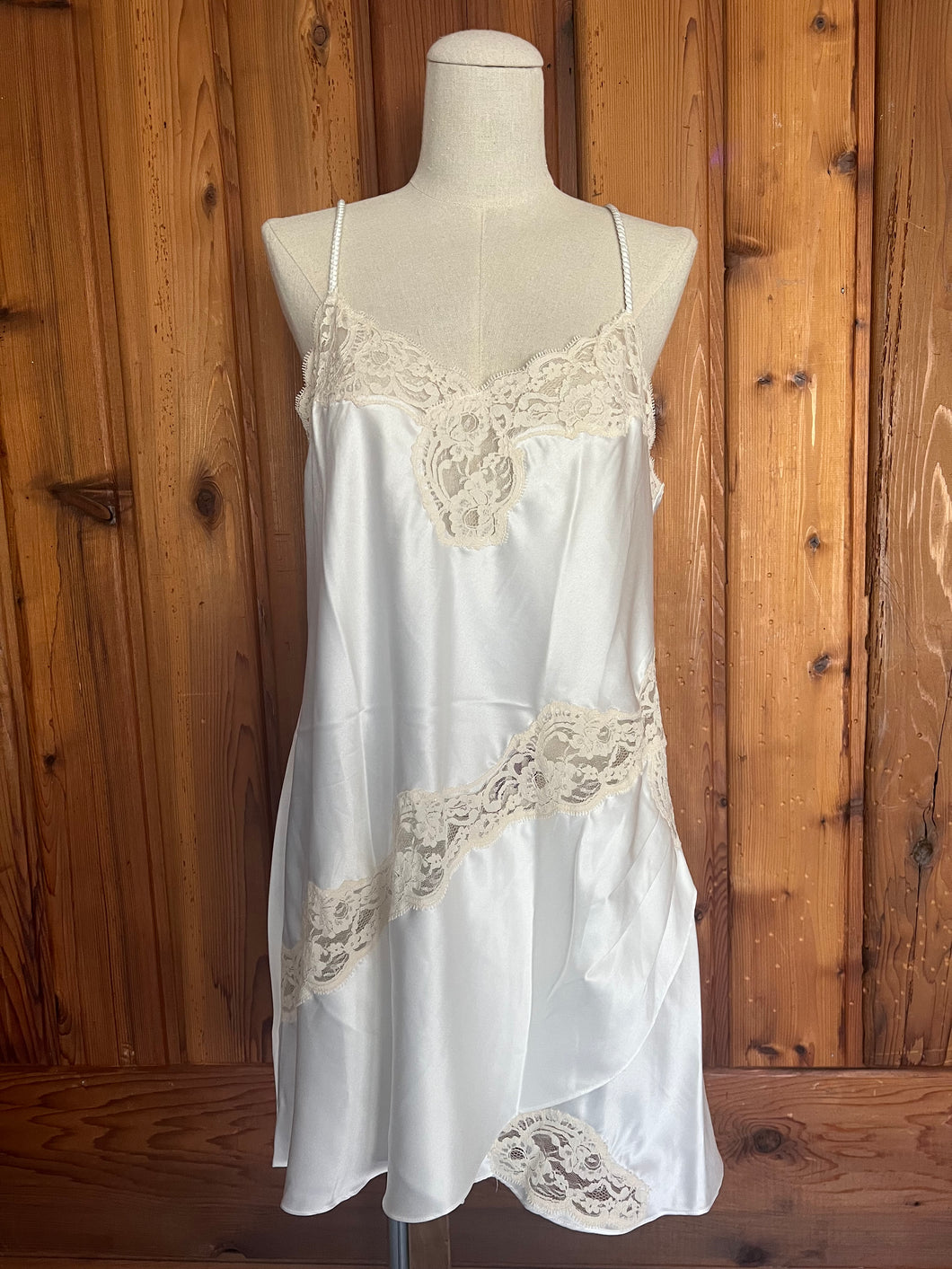Vintage Ivory Lace Victoria's Secret Slip Dress Showstopper Vintage Vintage Ivory Lace Victoria's Secret Slip Dress Showstopper Vintage