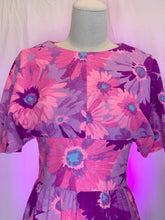 Load image into Gallery viewer, 1970’s Dolman Sleeve Floral Mini Dress
