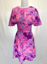 Load image into Gallery viewer, 1970’s Dolman Sleeve Floral Mini Dress
