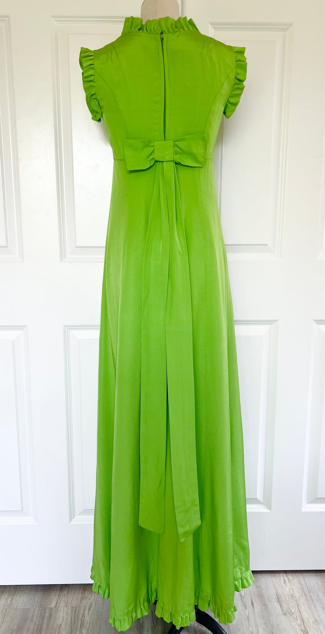 1970's Lime Green Ruffle Sleeveless Dress Showstopper Vintage 1970's Lime Green Ruffle Sleeveless Dress Showstopper Vintage