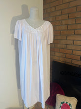 Load image into Gallery viewer, 1990’s Baby Pink Embroidered Nightgown
